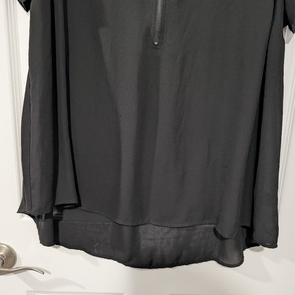 Torrid Deep Black Georgette Zip-Front Blouse in Size 1 (14/16) - Picture 7 of 11